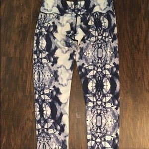 Lululemon mid-rise wunder under leggings - 8